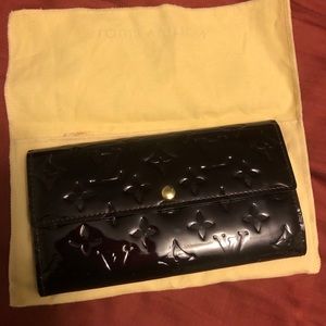 Louis Vuitton Monogram Vernis Sarah Wallet